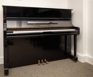 Yamaha YU1 piano